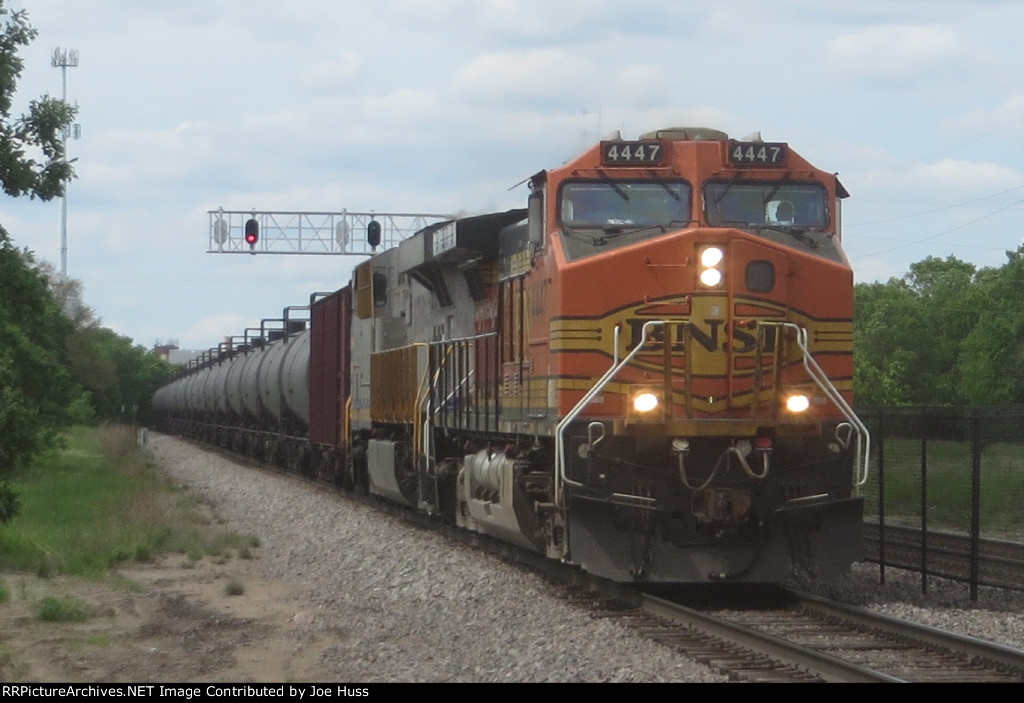 BNSF 4447 East